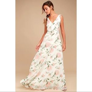 NWT Lulu’s Romantic Possibilities White Floral Print Maxi Dress